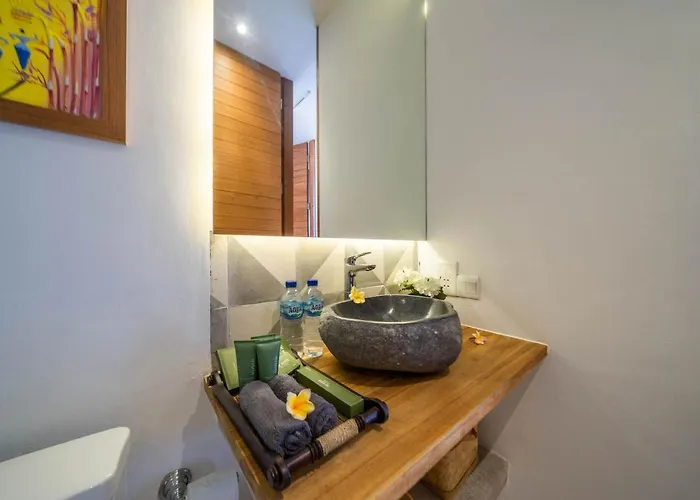 Jannati - 4br Pool Near Berawa * Canggu