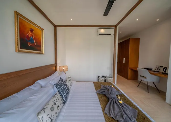 Jannati - 4br Pool Near Berawa Villa